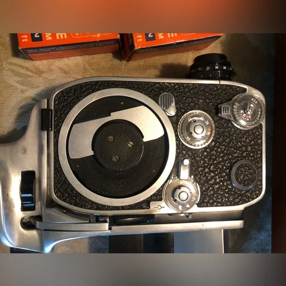 Movie Camera Bolex Zoom Reflex P1 in original leather case with all accessories - Picture 2 of 11